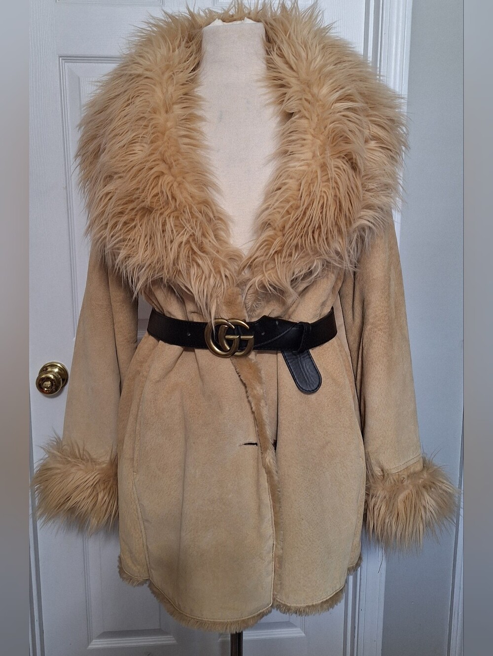 Wilson's Leather Pelle Studio Women’s Tan Suede Penny Lane Button closure Coat M